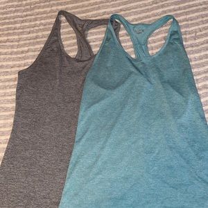 Set of 2 workout tanks